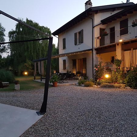 L'Isolo b&b e case vacanza Monzambano Esterno foto