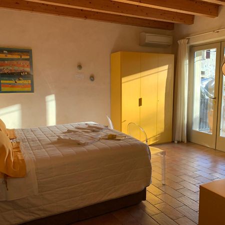 L'Isolo b&b e case vacanza Monzambano Esterno foto