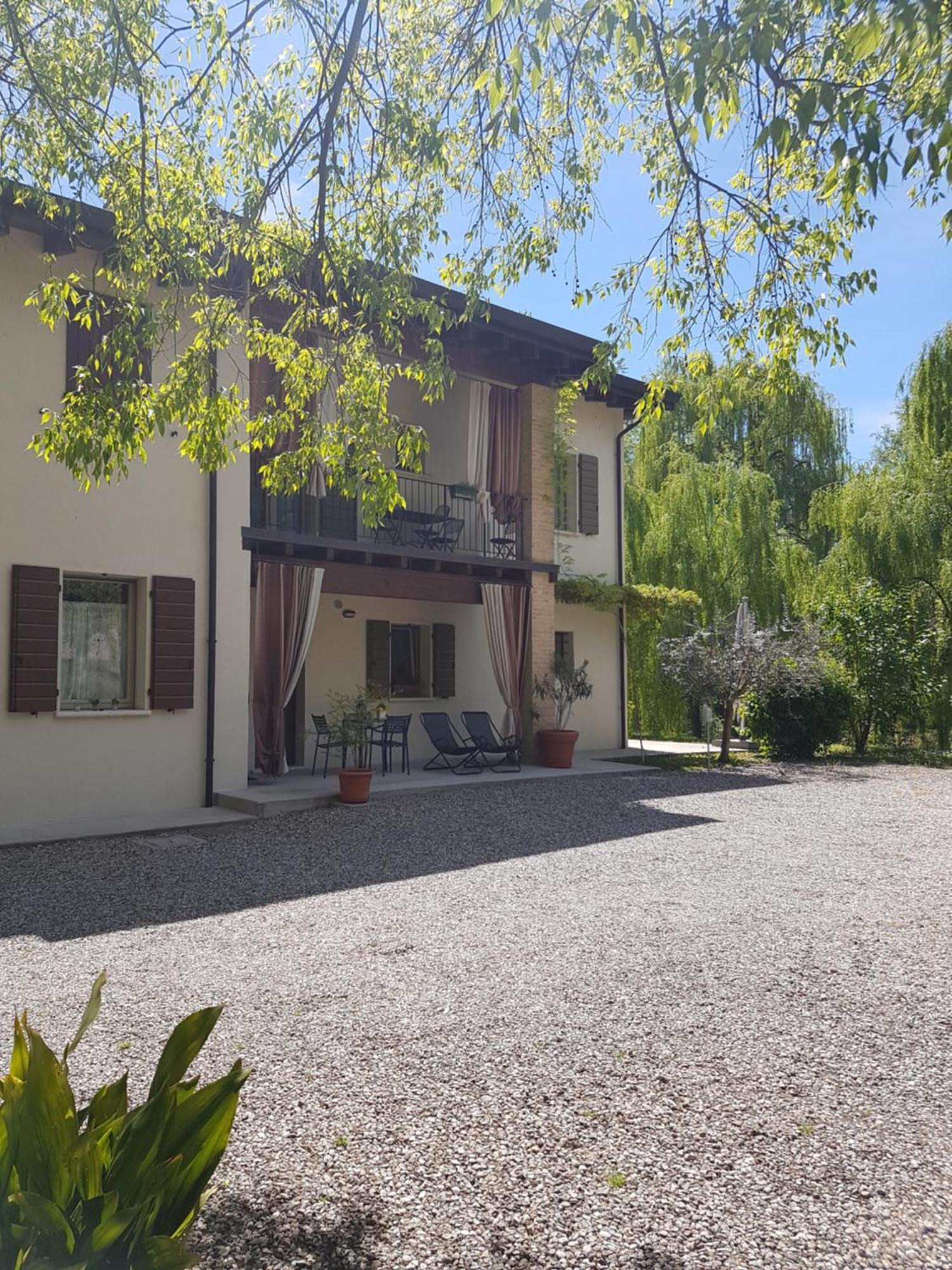 L'Isolo b&b e case vacanza Monzambano Esterno foto