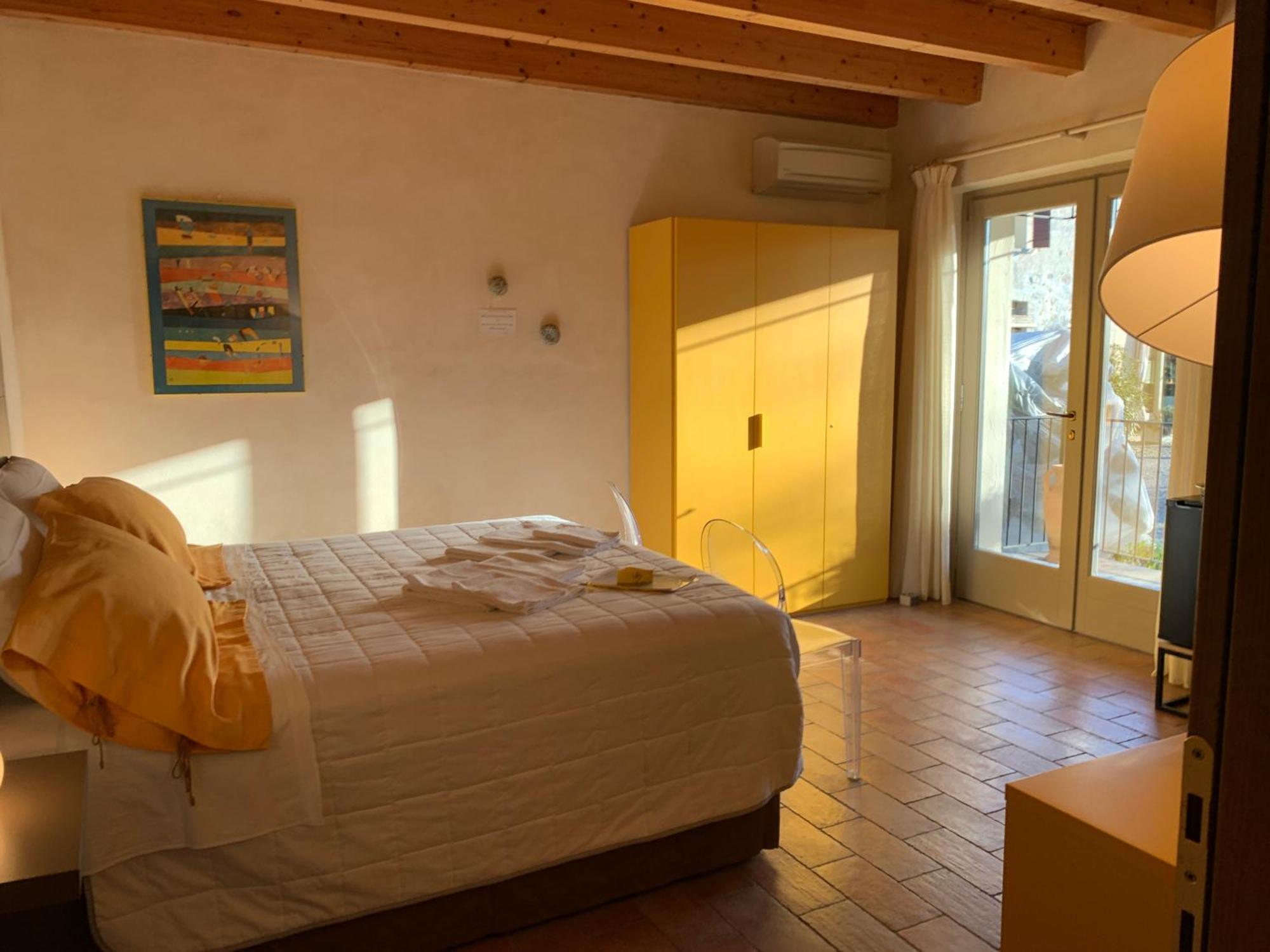 L'Isolo b&b e case vacanza Monzambano Esterno foto