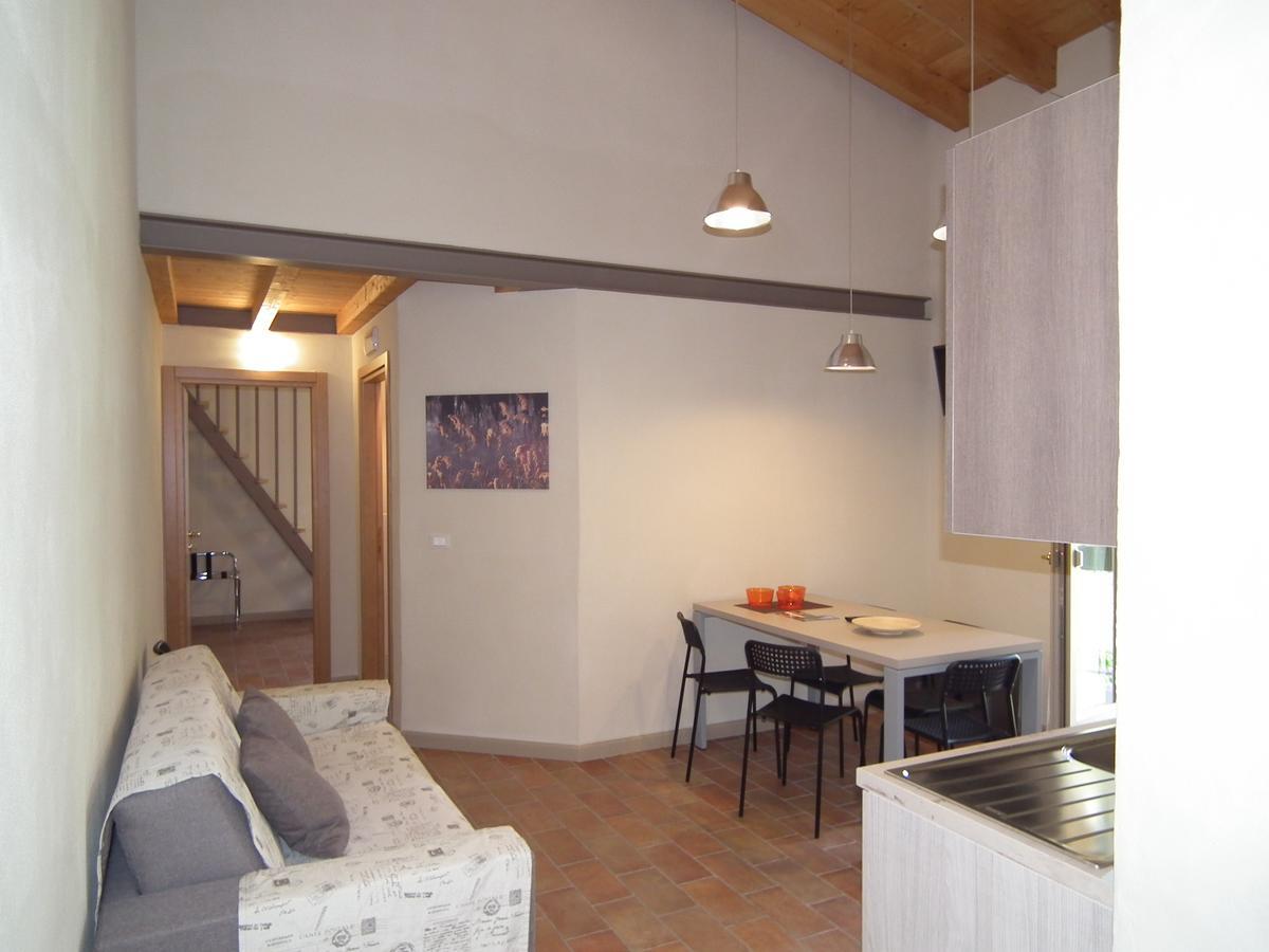 L'Isolo b&b e case vacanza Monzambano Esterno foto