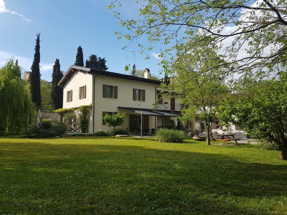 L'Isolo b&b e case vacanza Monzambano Esterno foto