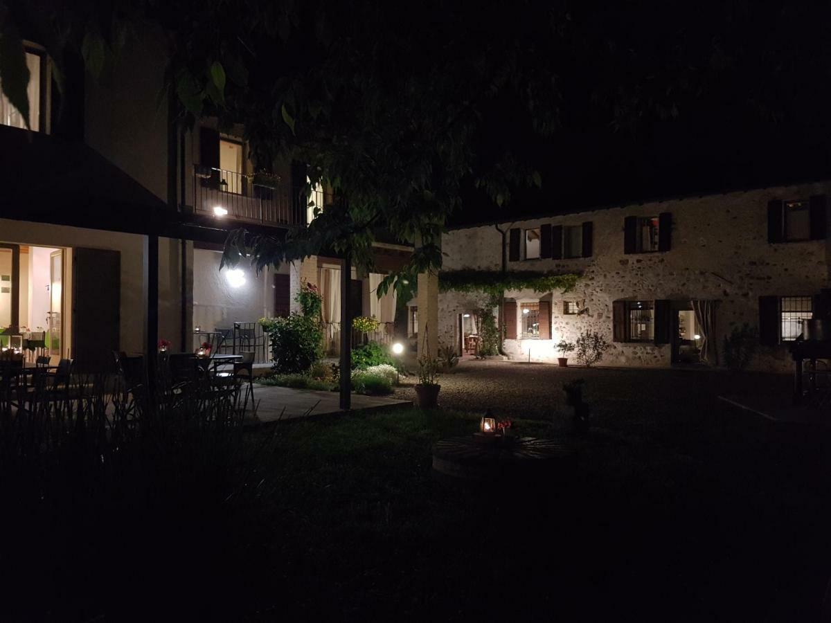 L'Isolo b&b e case vacanza Monzambano Esterno foto